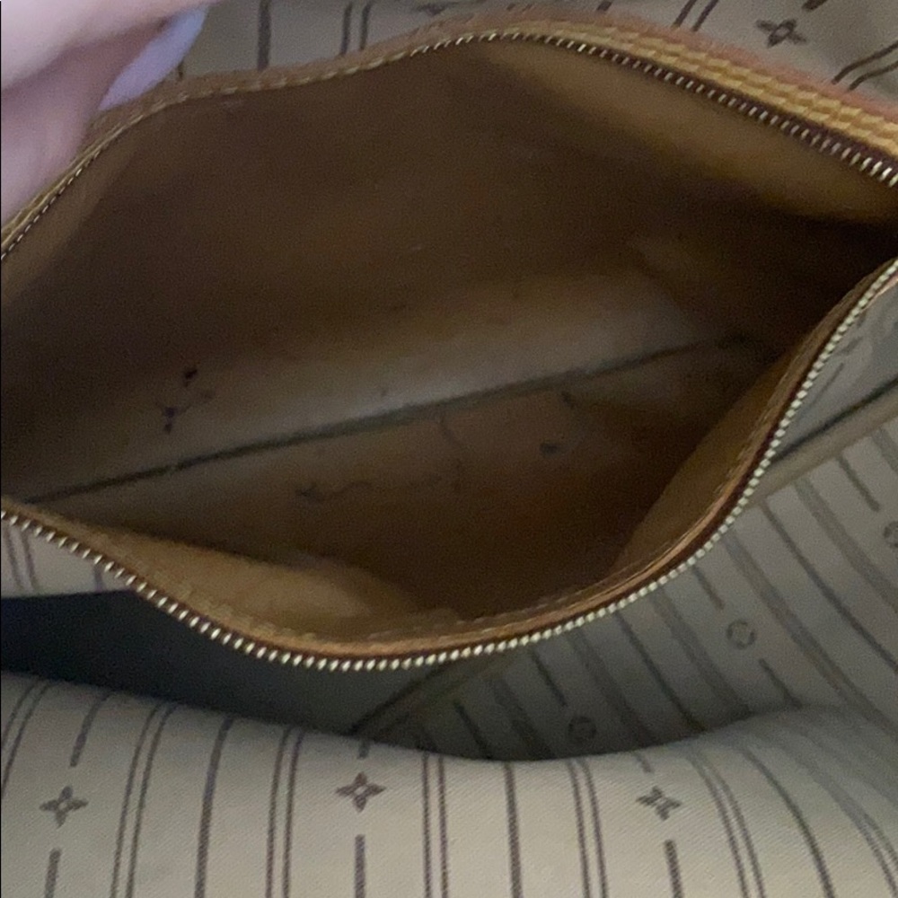 Louis Vuitton Neverful GM - Picture 10 of 16